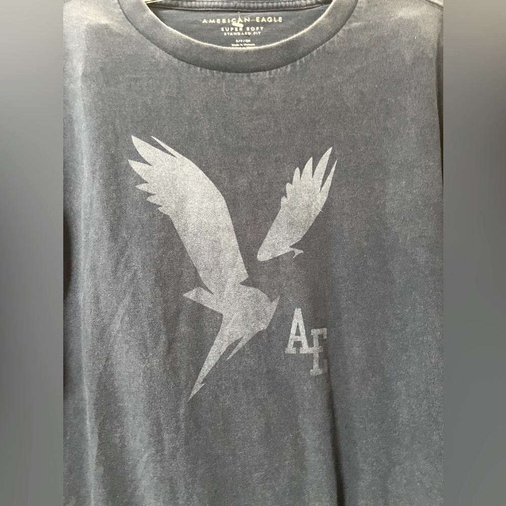 NWOT: AMERICAN EAGLE Blue Long Sleeve Graphic Men’s Shirt Size Small - Picture 3 of 6